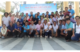 Hội thi bơi lội truyền thống năm 2025